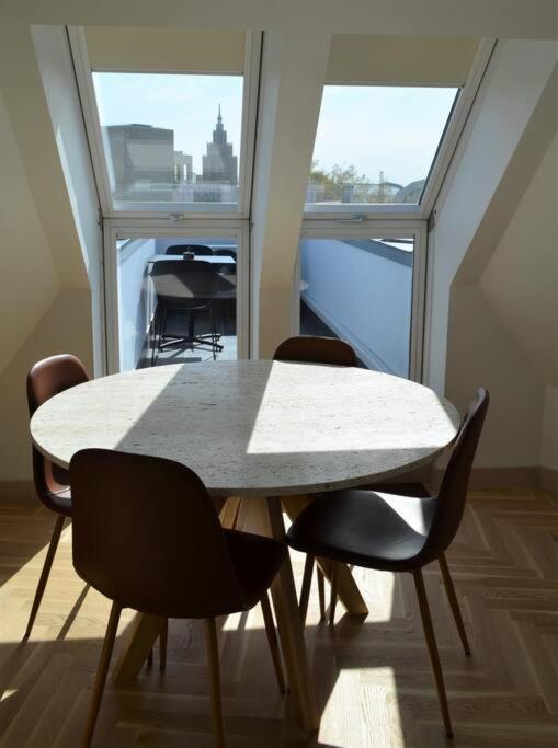 Apartamento Luxury With A Balcony And View In Old Town *