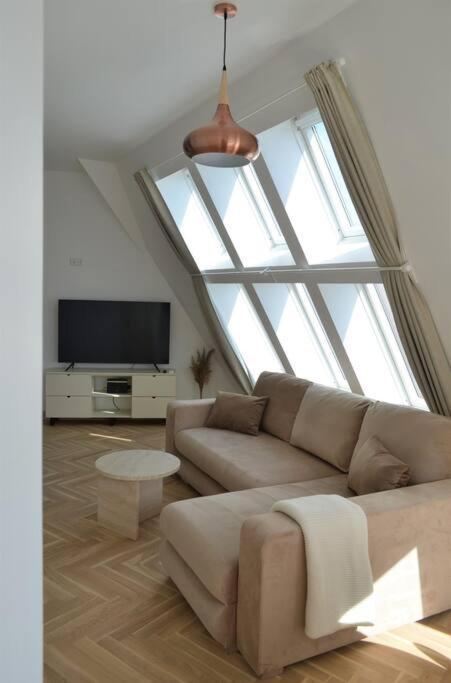Lejlighed Luxury With A Balcony And View In Old Town